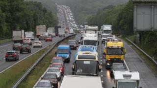 LIVE: M3 'shed load' causes delays near Basingstoke