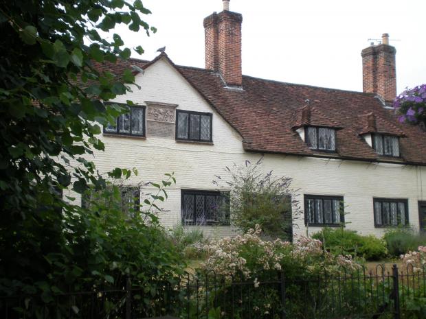 Basingstoke Gazette: Sir James Deane's Almshouses