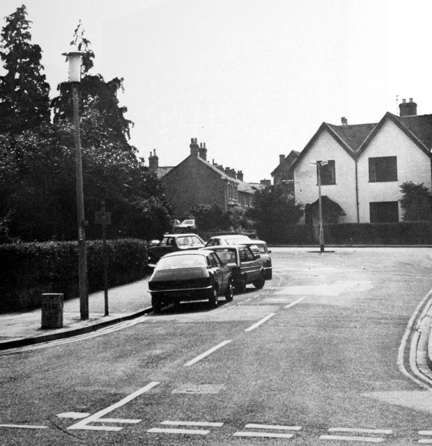 Basingstoke Gazette: Old pictures of Basingstoke...Church Square in 1983