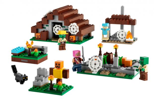 Basingstoke Gazette: LEGO® Minecraft® The Abandoned Village. Credit: LEGO