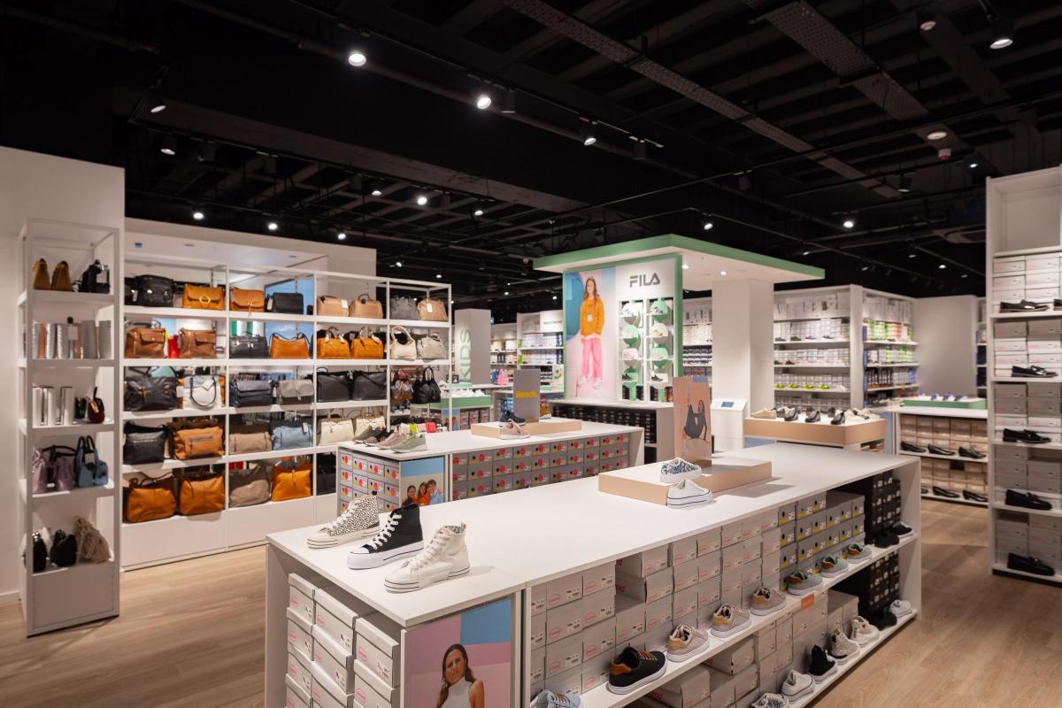 Refurbished Basingstoke shoe store Deichmann opens in The Malls | Gazette