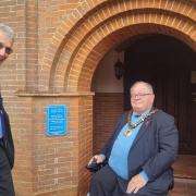 Mayor unveils Blue Plaque at Daneshill Manor House