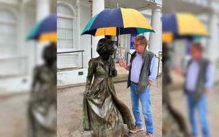 Phil Howe with the statue of Jane Austen in Basingstoke