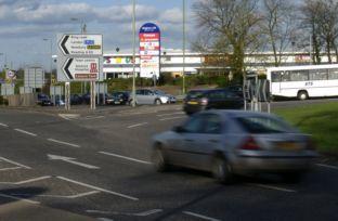 Basingstoke Gazette: Traffic lights plan for roundabouts